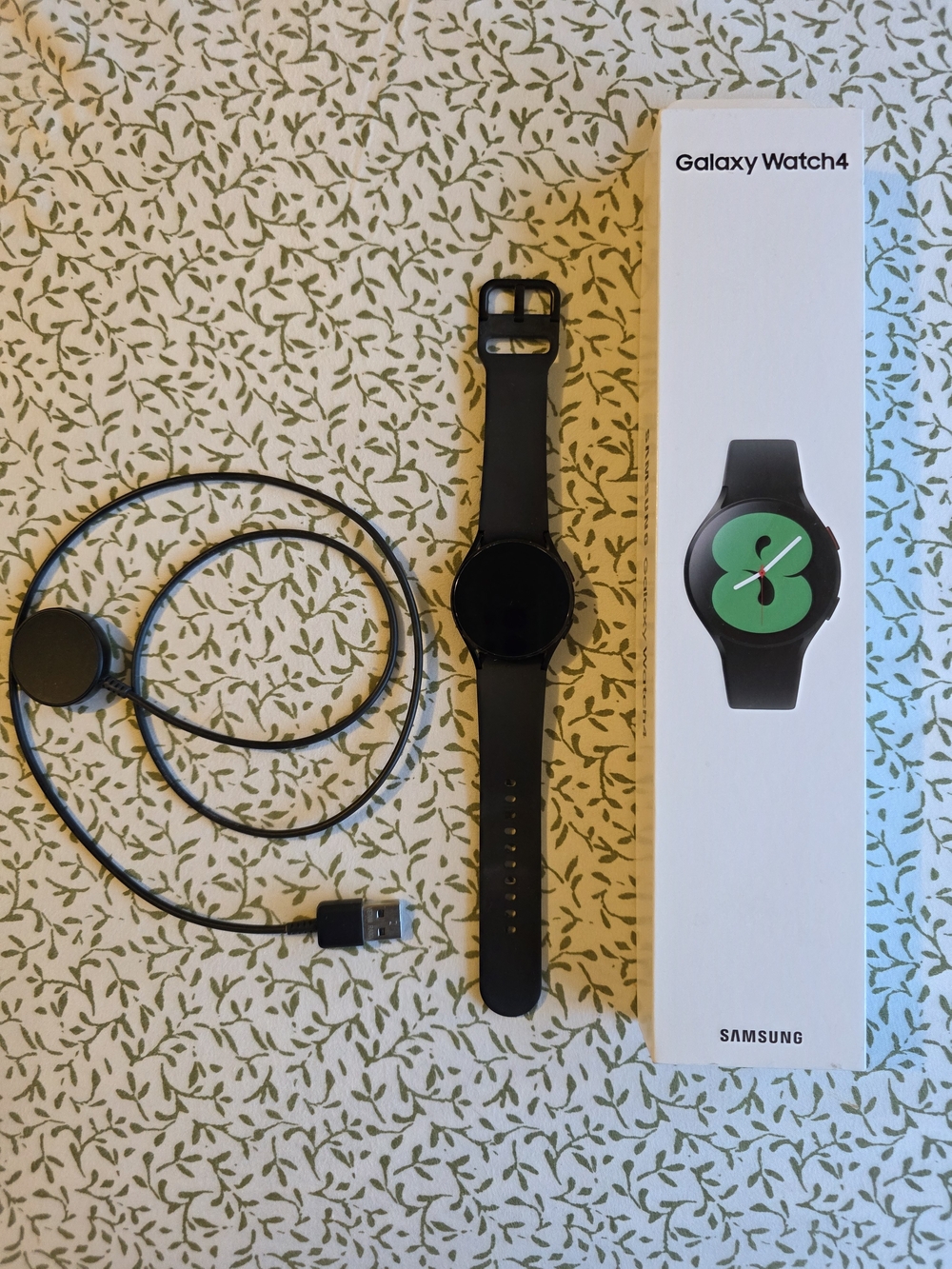 Samsung Galaxy Watch4 Smartwatch - Black